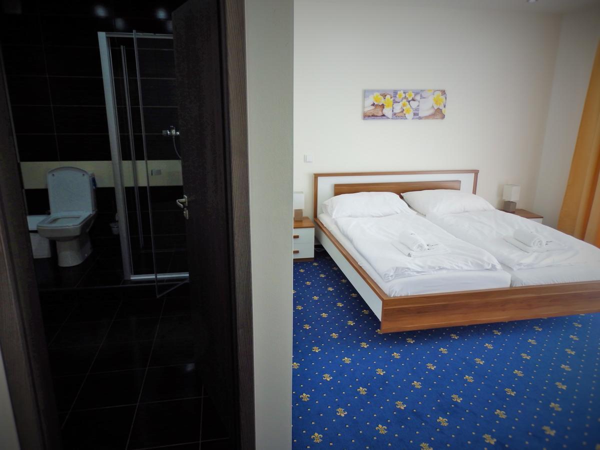 Rezidence Holsin Hotel Holsiny ภายนอก รูปภาพ