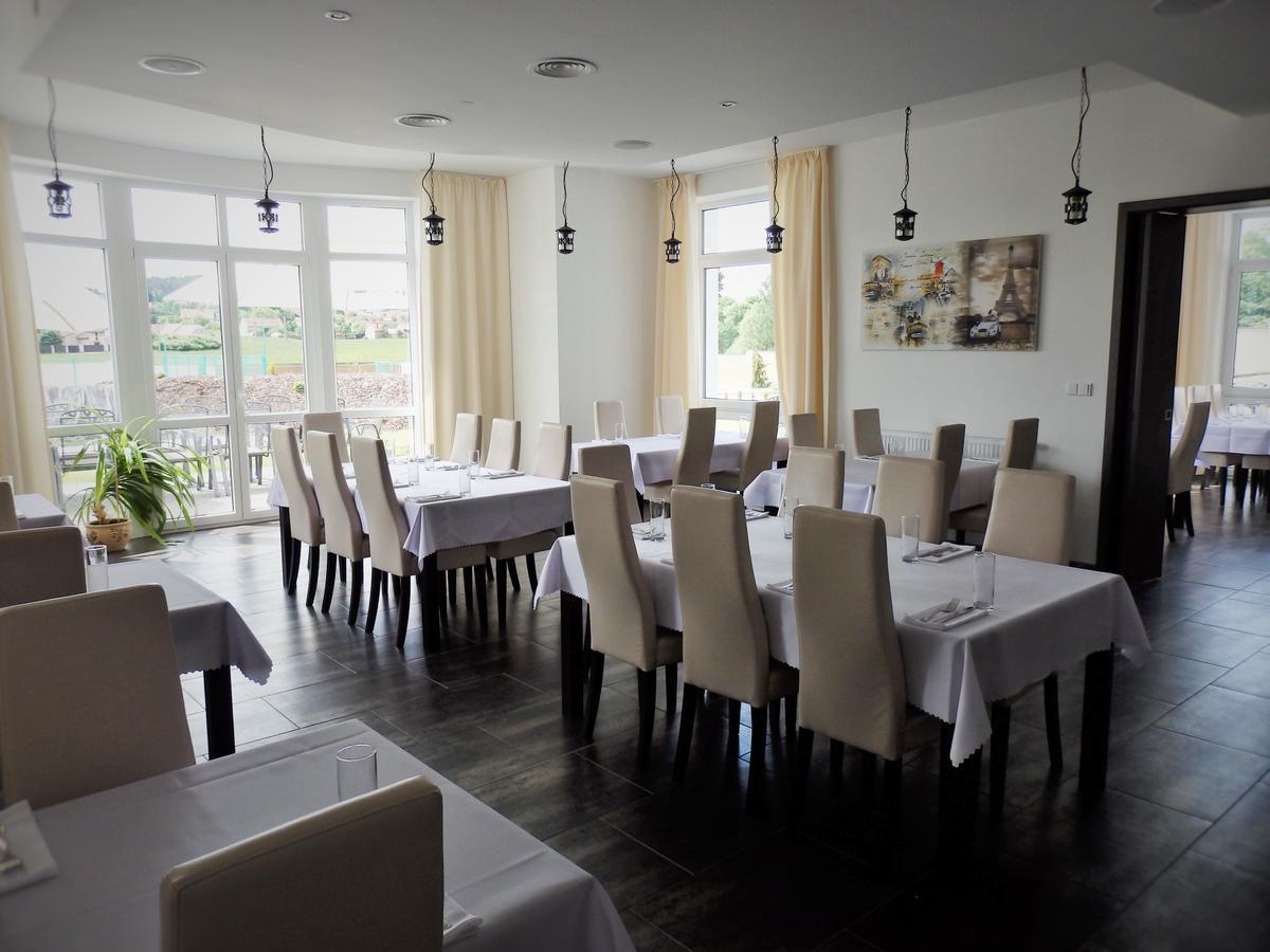 Rezidence Holsin Hotel Holsiny ภายนอก รูปภาพ