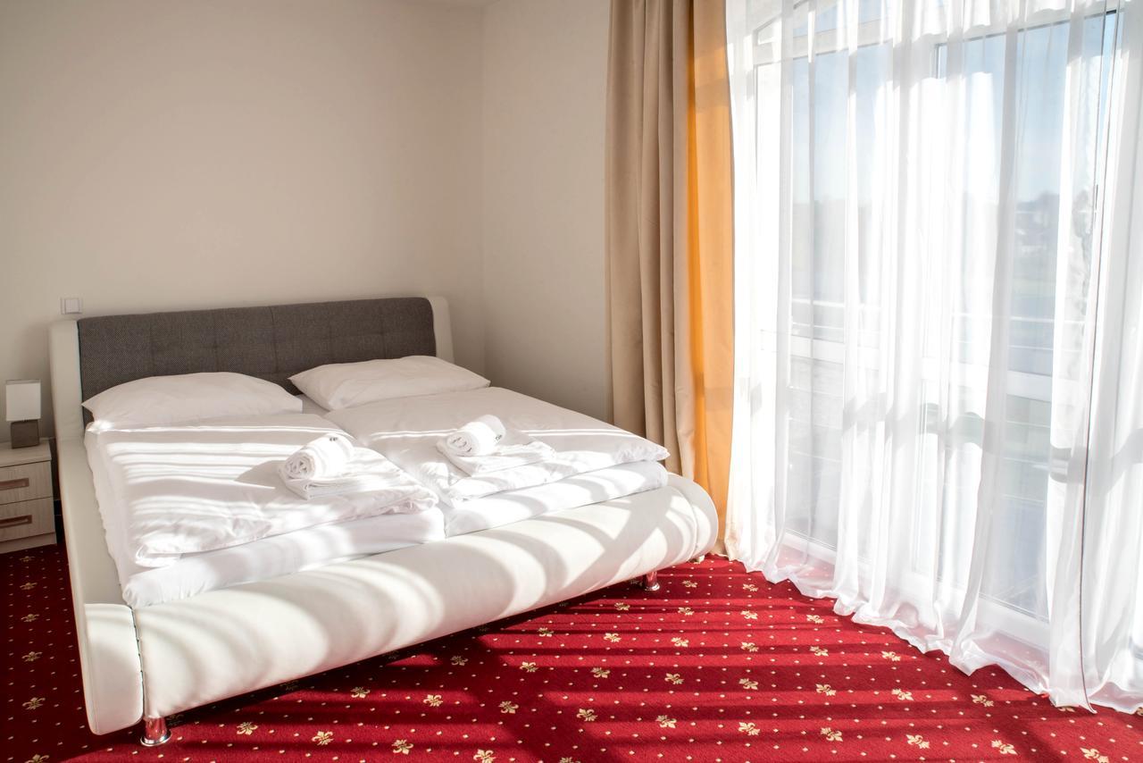 Rezidence Holsin Hotel Holsiny ภายนอก รูปภาพ